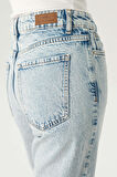 Eliza Açık Mavi Normal Bel Patı Düğmeli Cropped Straight Fit Jean Pantolon C 4518-115