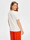 Resort Delik İşi Nakışlı Yuvarlak Yaka T-Shirt S25TSH111