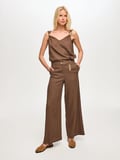 Wide Leg Fit Metal Aksesuarlı Keten Karışımlı Pantolon S26PNT034