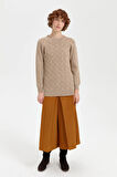 Desen Triko Kadın Sıfır Yaka Dikişsiz Önü Saç Örgülü Yün Kazak 24214 K. Bej