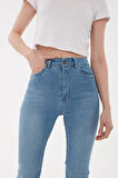 FASHION FRIENDS KADIN PAÇASI YIRTMAÇLI DENİM PANTOLON 23Y-PNT0298K1