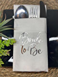 Gümüş Yaldızlı Beyaz Bride To Be Cepli Aır Touch Peçete 12 lı 40x40