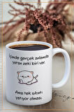 Baskılı Kupa Bardak Seramik Mug - İçimde zeki biri yatıyor...