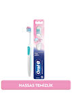 Oral-B Pro-Sensitive Advanced Hassas Temizlik Diş Fırçası