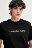 Calvin Klein Jeans Essentials Kadın Siyah T-shirt LV047C912G-UB1