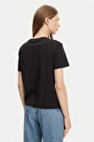 Kadın Regular Fit Bisiklet Yaka Minimalist Logolu T-Shirt - Siyah | S