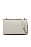 Calvin Klein Jeans SCULPTED EW FLAP25 SHOULDER BAG Kadın Beyaz Omuz Çantası LV04K3035G-RM0
