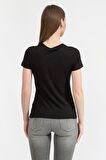 Calvin Klein Slim Fit Kadın T-Shirt