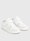 Calvin Klein Beyaz Kadın Süet Sneaker YW0YW0144602U