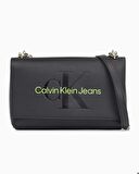 Calvin Klein Sculpted Flap Omuz Çantası