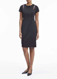 Calvin Klein Yuvarlak Yaka Düz Siyah Kısa Kadın Elbise SCUBA CREPE SS CUT OUT DRESS