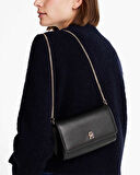 Tommy Hilfiger Eternity Zincir Detaylı Çapraz Askılı Çanta