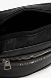 Tommy Hilfiger Pebble Grain Siyah İmzalı Muhabir Çantası