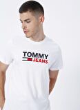 Tommy Jeans Bisiklet Yaka Baskılı Beyaz Erkek T-Shirt DM0DM15379-YBR_TJM CORP LOGO TEE