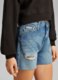 Calvin Klein Jeans Yüksek Bel Mom Fit Açık İndigo Kadın Denim Şort J20J2251591AA