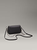 CALVIN KLEIN MINIMAL MONOGRAM SHOULDER BAG20 Omuz Çantası