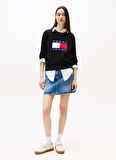 Tommy Jeans Yuvarlak Yaka Standart Nakışlı Siyah Kazak Kadın DW0DW20970BDS