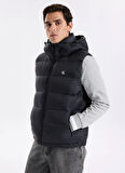 Calvin Klein Jeans Siyah Erkek Yelek LV04RD531GUB1 SVLS NYLON ZIP OFF HO