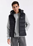 Calvin Klein Jeans Siyah Erkek Yelek LV04RD531GUB1 SVLS NYLON ZIP OFF HO