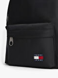 TOMMY HILFIGER Kadın Marka Logolu Yumuşak Mikrofiber Kumaşlı Ayarlanabilir Sırt Askısı Dolgusuz Astarsız Siyah Sırt Çantası AW0AW17892 BDS