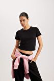 DeFactoFit Crop Bisiklet Yaka Sporcu Basic Düz Kısa Kollu Tişört A2430AX24SPBK81