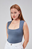Astarlı Sıfır Kol Kare Yaka Dekolteli Çıtçıtlı Bodysuit