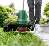 Bosch Easygrasscut 18-230 Akülü Kenar Kesme Makinesi (2,0 Ah Tek Akü) + Bakım Spreyi + Koruyucu Gözlük + Yedek Misina Seti