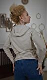 BELDEN BÜZGÜ DETAYLI KAPŞONLU % 100 PAMUK SWEATSHIRT