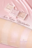 İnci Taneleriyle Yoğun Işıltı Sunan Özel Tasarımlı Aydınlatıcı DASIQUE Luxe Glow Highlighter (#01 Shine Beige)