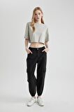 DeFacto Coool Gabardin Jogger Pantolon Basic Düz Normal Bel Kargo Cepli B0454AX24SPBK27