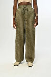 KADIN BELİ LASTİKLİ BOL PAÇA ÇİZGİLİ DESENLİ HAKİ RENK PANTOLON