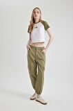 DeFacto Coool Jogger Pantolon Gabardin Kumaş Normal Bel Basic Düz Kargo Cepli B0454AX24SPKH461
