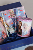 DEKOMUS LİSANSLI İLE GIFT BOX ÖZEL KUTULU "ELSA'NIN PEMBE OKUL YOLCULUĞU" KIRTASİYE VE YEMEK SETİ