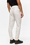 Beyaz Slim Armürlü Jogger Pantolon
