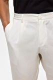 Beyaz Slim Armürlü Jogger Pantolon