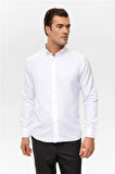 Beyaz Slim Baskılı Düğmeli Yaka Gömlek