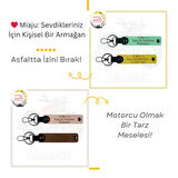 Sarı-Gök Mavi, Hız Severlere Özel, İsim Plaka ve A Rh (+) Kan Grubu Yazılı Deri 2'li Anahtarlık Set