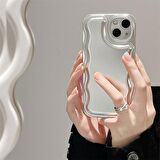 iPhone 15 Plus Uyumlu Zigzaglı Dalgalı Gümüş Puf Kılıf