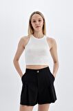 DeFacto Regular Fit Yüksek Bel Pileli Şort D0963AX24SMBK27
