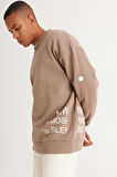 Erkek Bej Oversize Fit Bol Kesim Içi Polarlı 3 Iplik Pamuklu Baskılı Sweatshirt
