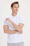Erkek Beyaz %100 Pamuk Kıvrılmaz Yaka Slim Fit Dar Kesim Polo Yaka Kısa Kollu Tişört