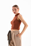 KADIN LİKRALI KOLSUZ CROP BLUZ