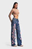 Kadın Kot Rengi Pembe Çiçek Nakışlı Loose Fit Tasarım Denim