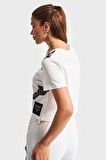Kadın Ekru Renk Siyah Dantel Detaylı Tasarım %100 Pamuk T-Shirt