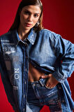Kadın Kot Rengi 2S5-72 Baskılı Parlak Taşlı Oversize %100 Koton Tasarım Denim Gömlek