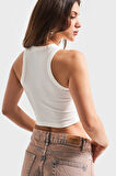 Kadın Beyaz Renk Halter Yaka İnce Fitil Kaşkorse Crop Top
