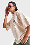 Kadın Bej Renk s5-105 Oversize Baskılı Bol Kesim %100 Pamuklu T-Shirt