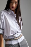 Kadın Beyaz Renk Oversize Kemer Detaylı Önü Düğmeli Crop Top Kumaş Gömlek