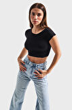 Kadın Siyah Renk Esnek Kumaş Bisiklet Yaka Crop Body