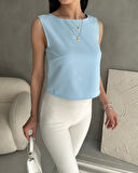 Kolsuz Sırt Dekolteli Crop Bluz